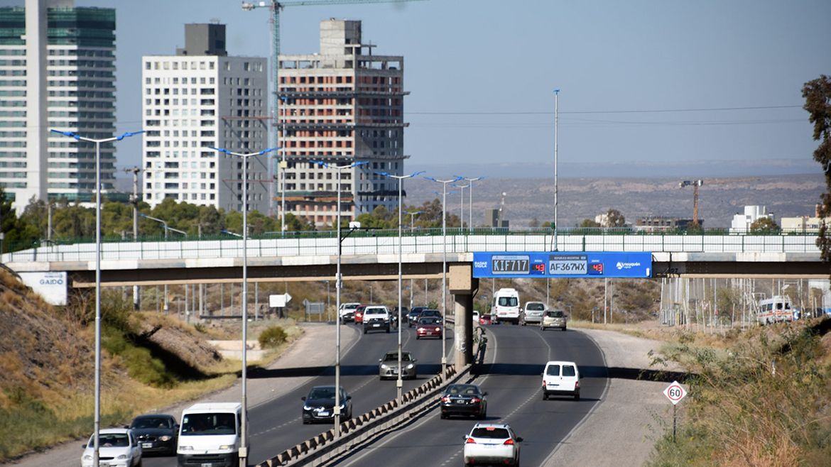 La Ruta 7 ya tiene un radar instalado desde este lunes: ¿Qué pasará con las multas? | LM Neuquen La Ruta 7 ya tiene un radar instalado desde este lunes: ¿Qué pasará con las multas?