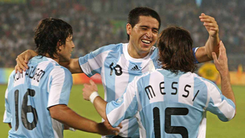 polemica frase de conocido relator: riquelme es 100 veces mas que messi polemica frase de conocido relator: riquelme es 100 veces mas que messi
