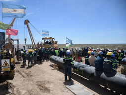 vmos: completan la ultima soldadura automatica del oleoducto entre vaca muerta y el mar vmos: completan la ultima soldadura automatica del oleoducto entre vaca muerta y el mar
