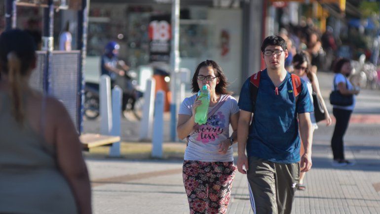 La hidratación es clave para evitar los problemas de la alta temperatura.