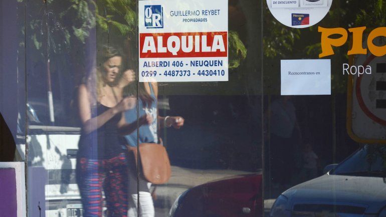 En el centro empiezan a verse fondos de comercio para alquilar. La suba de los precios trajo una baja en la actividad