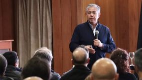 Rolando Figueroa en San Martín de los Andes.
