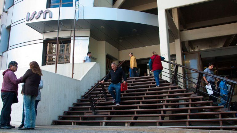 Los jubilados cobrarán el viernes sus haberes, sin el aumento trimestral por inflación.