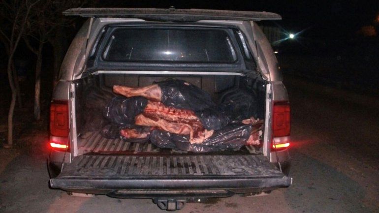 Dos detenidos por traer carne al Alto Valle en una camioneta del sindicato petrolero