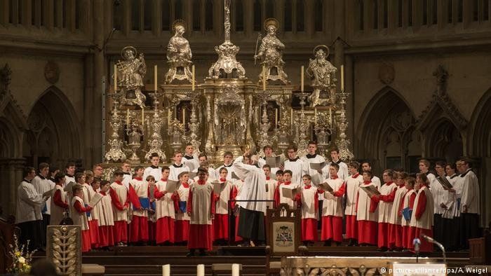 Investigaron abusos a más de 500 niños de un coro católico