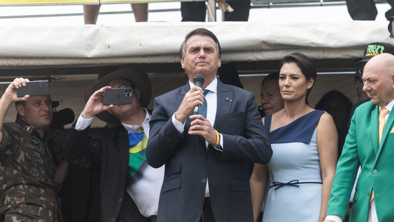 Bolsonaro: Perdí la línea y me arrepiento mucho