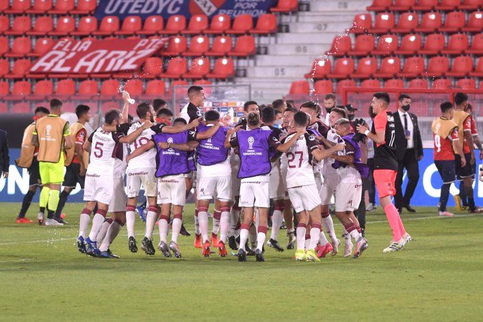 Lanús se copó más que Independiente y se metió en semifinales