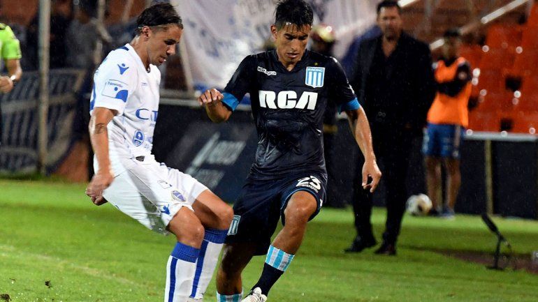 Racing venció sobre la hora a Godoy Cruz en Mendoza