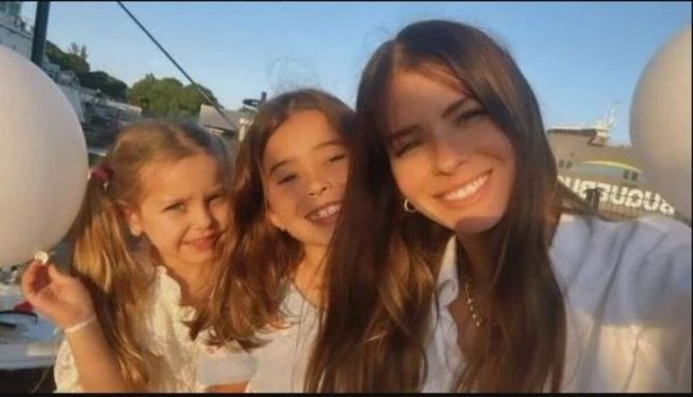 China Suárez con sus hijas Rufina y Magnolia.