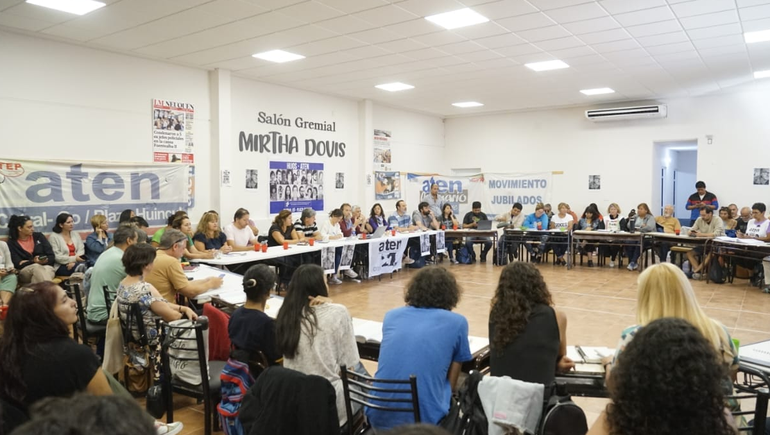 ATEN aceptó la propuesta del Gobierno y el miércoles volverán las clases