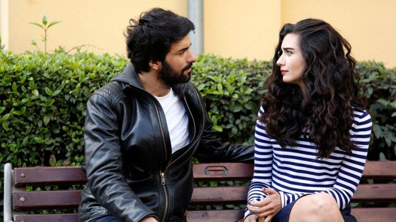 La novela cuenta con la actuación de uno de los protagonista de ¿Qué culpa tiene Fatmagul?.