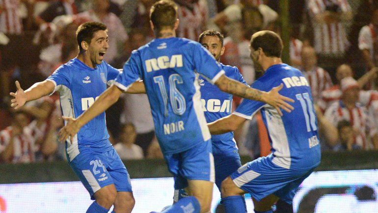 Racing goleó a Unión