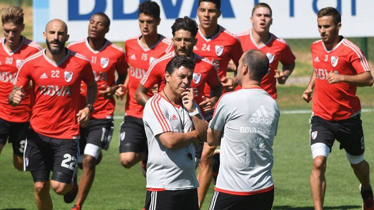 Ponzio y Maidana fueron dos de los que opinaron sobre la situación de Gallardo y creen que se queda.