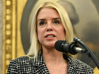 Trump echó a su secretaria de Justicia, Pam Bondi Trump echó a su secretaria de Justicia, Pam Bondi