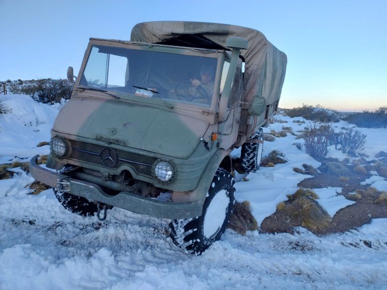 Desde el Ejército destacan que los Unimog son capaces de desplazarse sobre cualquier terreno, ya sea rocoso, anegado o nevado. Foto: Mercedes-Benz Camiones y Buses Desde el Ejército destacan que los Unimog son capaces de desplazarse sobre cualquier terreno, ya sea rocoso, anegado o nevado. Foto: Mercedes-Benz Camiones y Buses