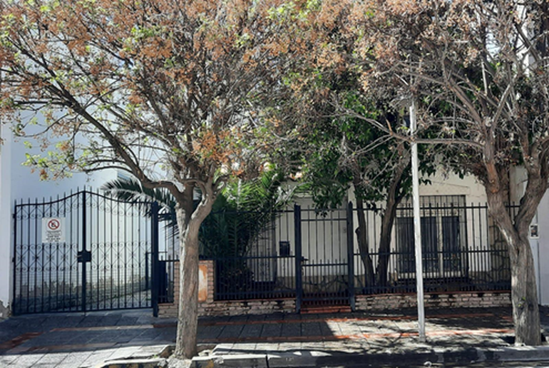 Casa de los Abal en calle Yrigoyen al 300. Casa de los Abal en calle Yrigoyen al 300.