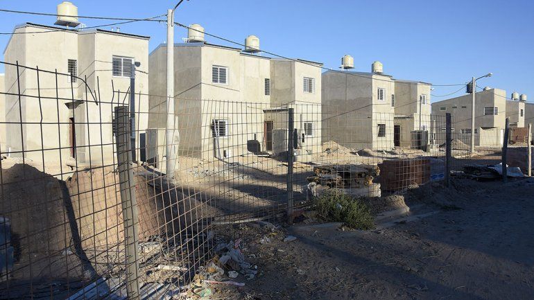 En dos años adjudicarán 3 mil casas en Neuquén