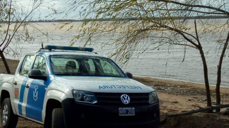 Un muerto y cuatro desaparecidos al naufragar un barco