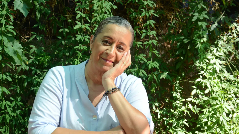 Hay más personas con miedo a hablar que a morir: la influencer neuquina que ayuda a sus seguidores a soltar la voz