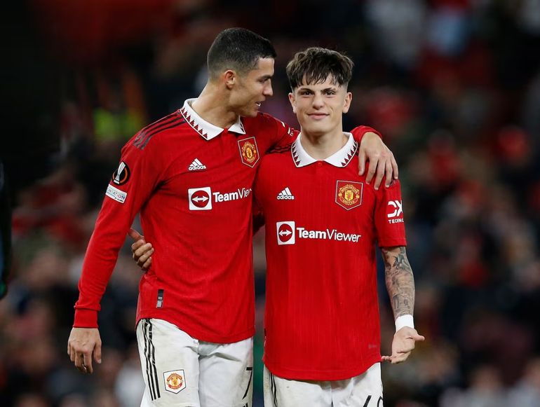 Alejandro Garnacho y Cristiano Ronaldo Alejandro Garnacho y Cristiano Ronaldo