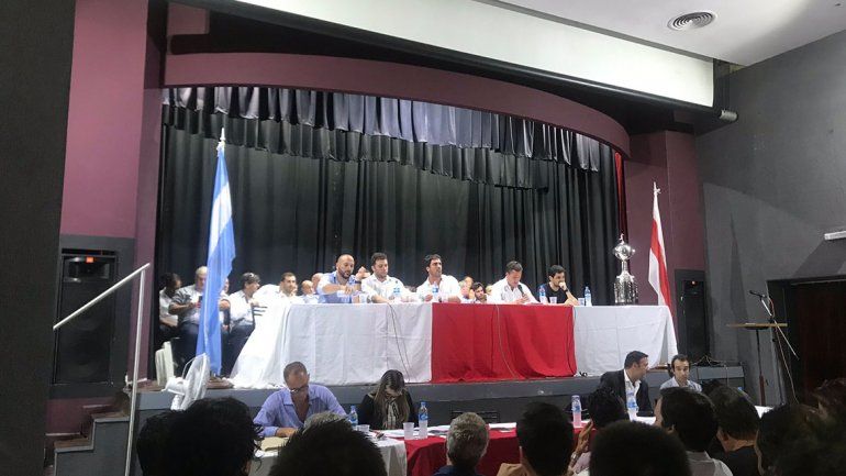 La cancha no se vende, el grito en asamblea de River