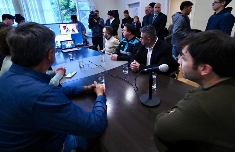 Reunión virtual del gobernador Nacho Torres y otros funcionarios de Chubut con el Gobierno nacional, por el Comando Unificado en Comodoro Rivadavia. Reunión virtual del gobernador Nacho Torres y otros funcionarios de Chubut con el Gobierno nacional, por el Comando Unificado en Comodoro Rivadavia.