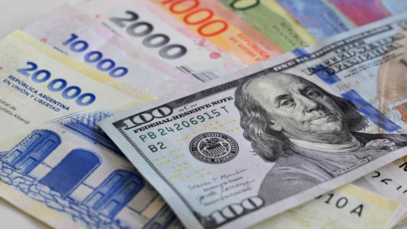 Dólar hoy: el oficial volvió a subir