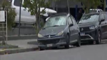 Los vecinos denuncian que las personas hacen sus necesidades en plena vía pública. Los vecinos denuncian que las personas hacen sus necesidades en plena vía pública.