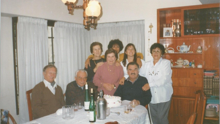 Gonzalito, esposa y amigos.