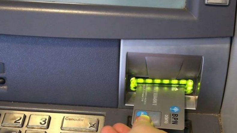 Estatales de Neuquén cobran sueldos de octubre con aumento: de cuánto es | LM Neuquen Estatales de Neuquén cobran sueldos de octubre con aumento: de cuánto es