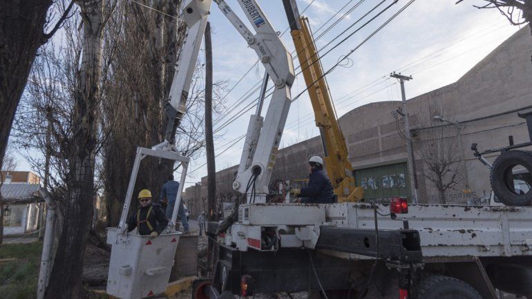 Toda la ciudad cuenta con un normal servicio eléctrico.&nbsp;