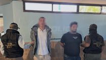 Los dos sospechosos fueron demorados en pleno centro. Los dos sospechosos fueron demorados en pleno centro.