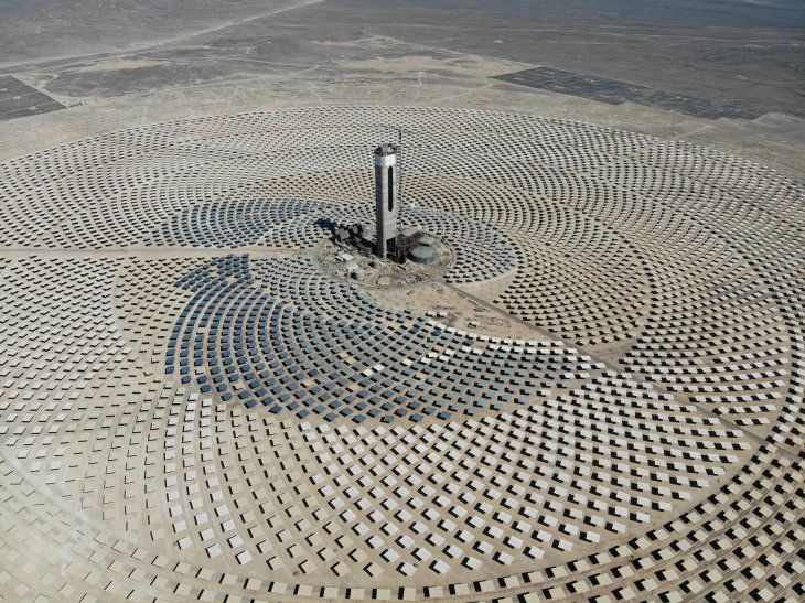 Vista general de la planta de energía solar Cerro Dominador, comuna de María Elena, en la región de Antofagasta, Chile, 1 julio 2019 Planta de energía solar Cerro Dominador/Entregada vía REUTERS