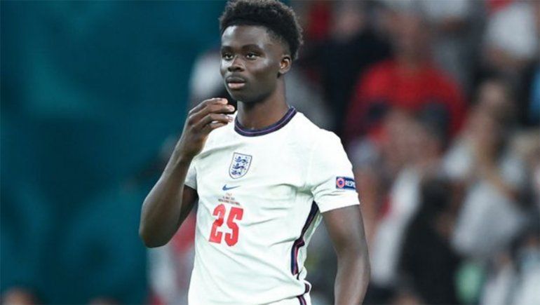 Instagram admite un error de moderación por comentarios racistas