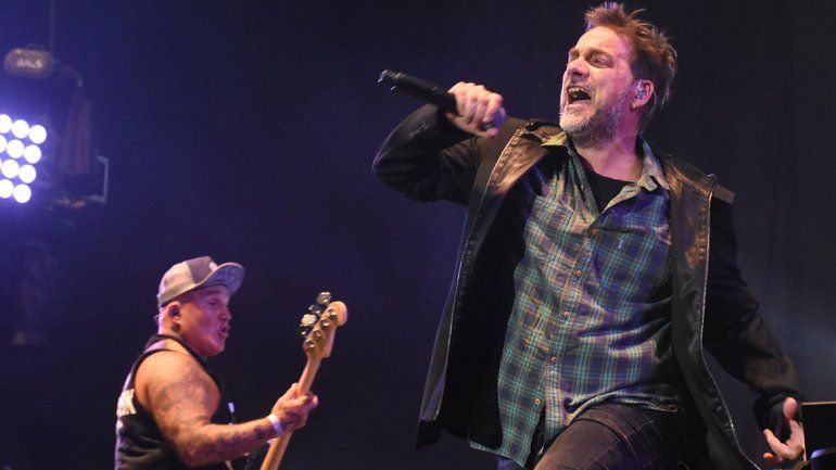 Vicentico, con tapones de punta contra Macri