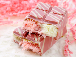 El pistacho emerge como el ingrediente estrella de esta nueva ola de chocolates de lujo. El pistacho emerge como el ingrediente estrella de esta nueva ola de chocolates de lujo.