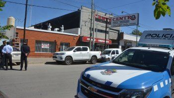 lo entregaron a los boqueteros y le robaron 3 palos de un comercio lo entregaron a los boqueteros y le robaron 3 palos de un comercio