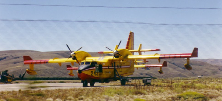 Los expertos aseguran que los Canadair poseen una estructura fabricada específicamente para soportar las turbulencias extremas. Foto: @alberto.montero Los expertos aseguran que los Canadair poseen una estructura fabricada específicamente para soportar las turbulencias extremas. Foto: @alberto.montero