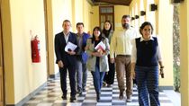 La comitiva del Gobierno provincial, encabezada por Jorge Tobares, ingresando a la mesa de negociación con ATEN. La comitiva del Gobierno provincial, encabezada por Jorge Tobares, ingresando a la mesa de negociación con ATEN.
