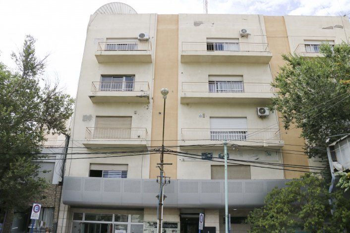 Ladrones desvalijan las oficinas de un piso completo en el centro