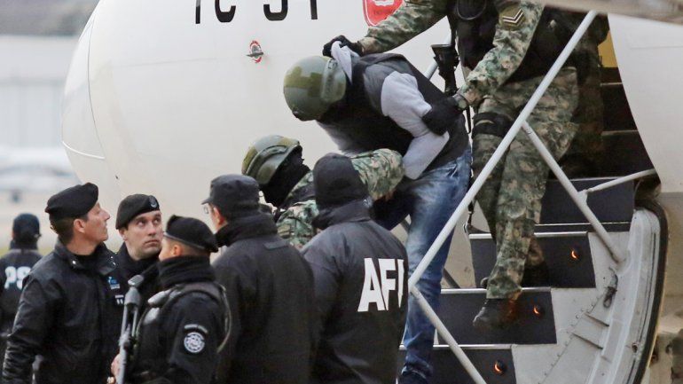 Pérez Corradi llegó al Aeroparque Jorge Newbery en un gran operativo de seguridad.&nbsp;