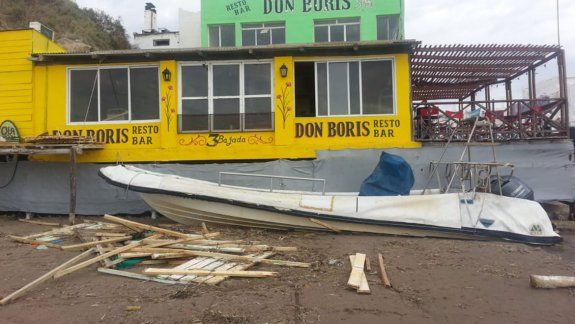 Una marea de nueve metros causó destrozos en la Tercera Bajada