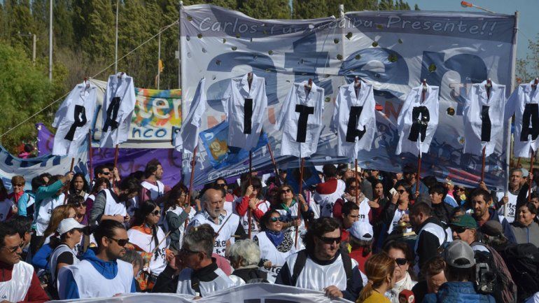 ATEN marcha por la Ruta 22 en el inicio de un nuevo paro