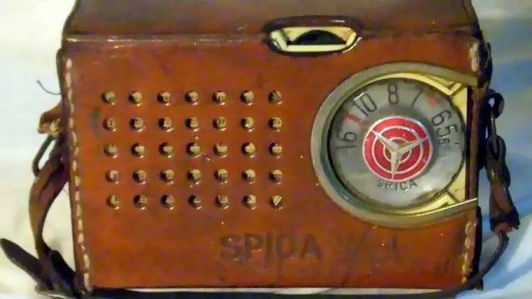 Vieja radio Spica. Vieja radio Spica.
