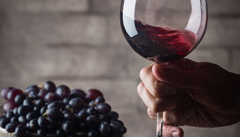 Lanzan un vino que no es vino y sin embargo funciona