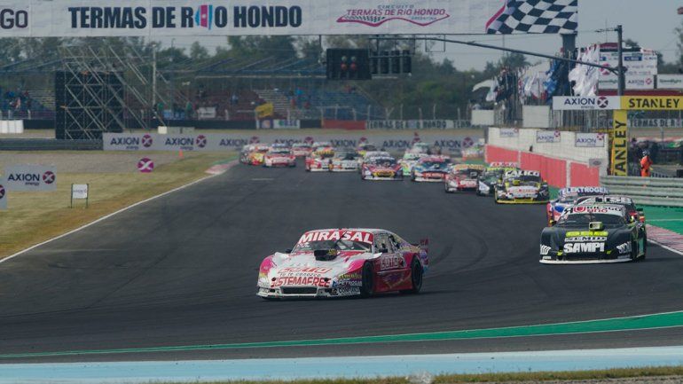A Camilo se le rompió el motor cuando marchaba primero.&nbsp;