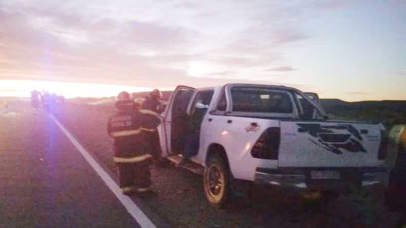 Se le paró la camioneta en plena ruta y lo chocaron de atrás