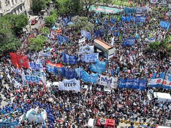 La central obrera le puso fecha para la protesta nacional contra el proyecto que ya se envió al Congreso.