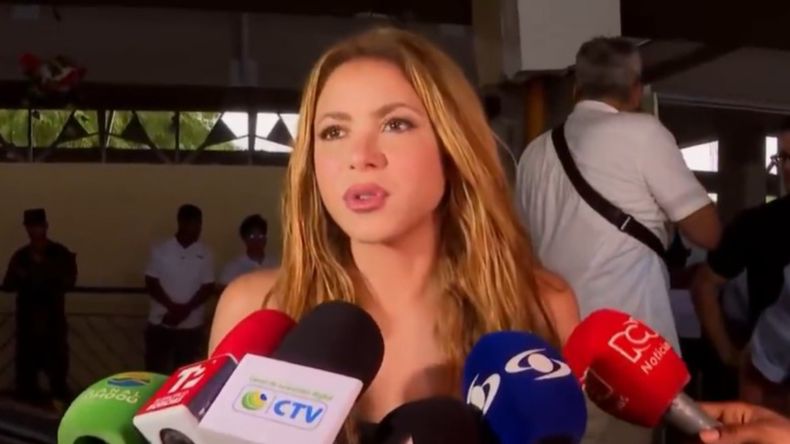 En su sorpresivo paso por la provincia del Chocó, Shakira visitó estructuras educativas dañadas por el terremoto.