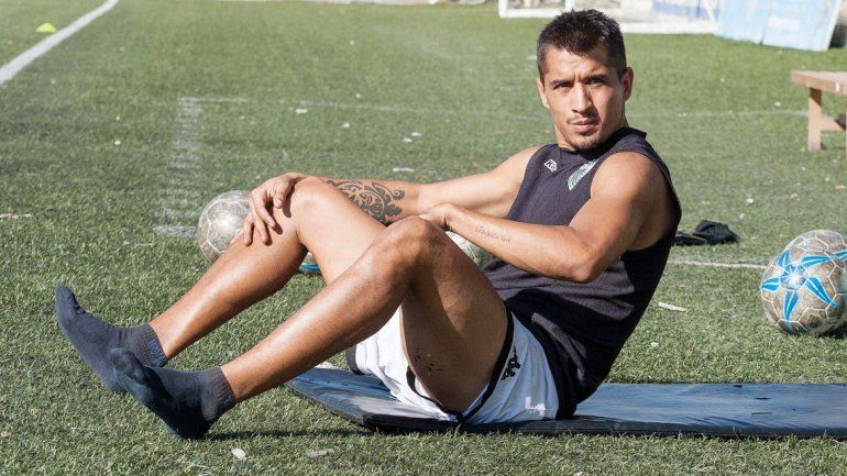 Maxi sufrió una lesión imprevista y entrará Strak.